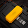 SUPER PARAGRAPH / YELLOW POM / MACHINED LINE FINISH
